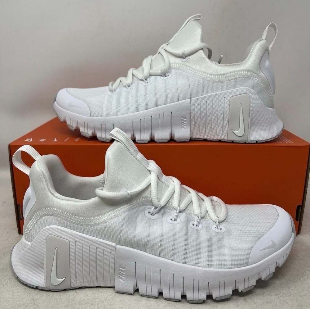 NIKE Free Women’s Metcon 6 Trainer - SIZE: 9